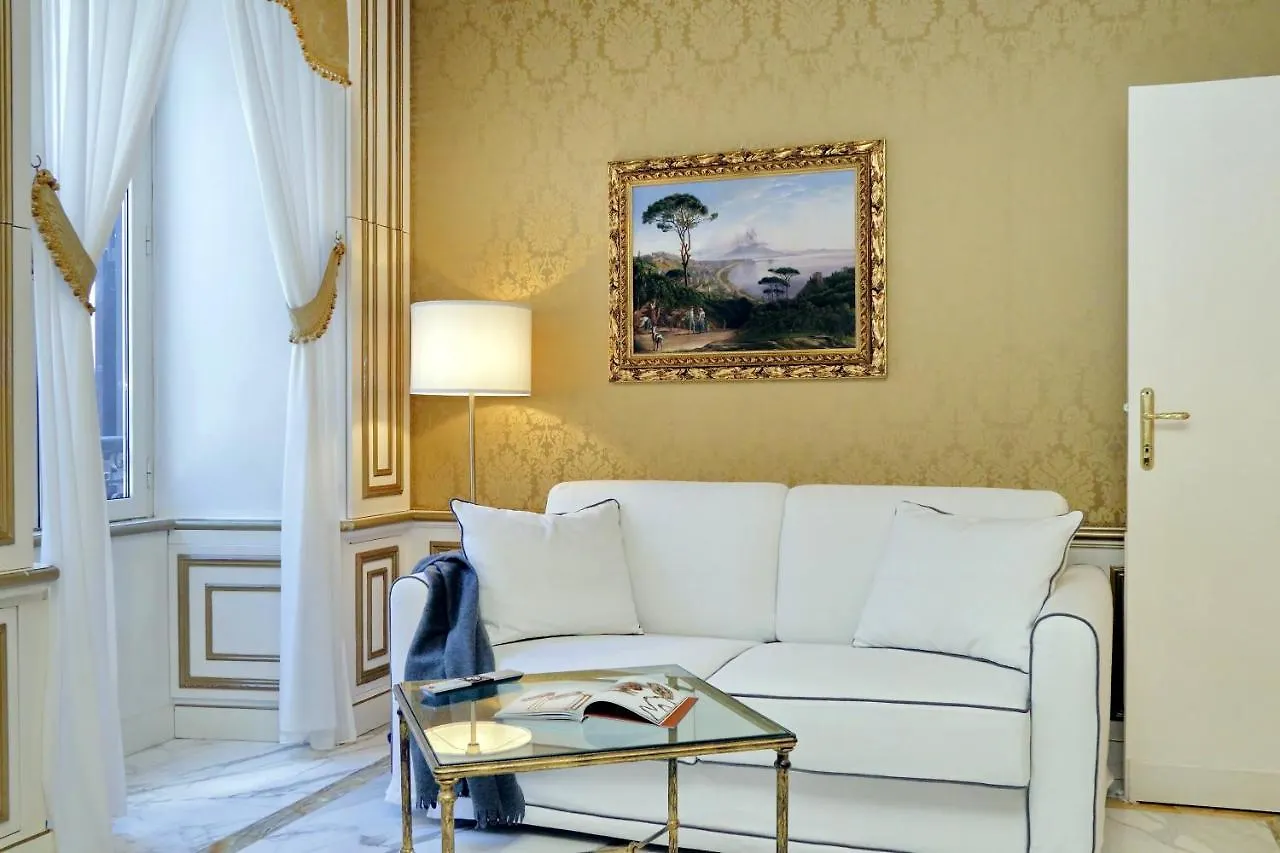 Elegant Apartment Nearby Trevi Fountain Rome