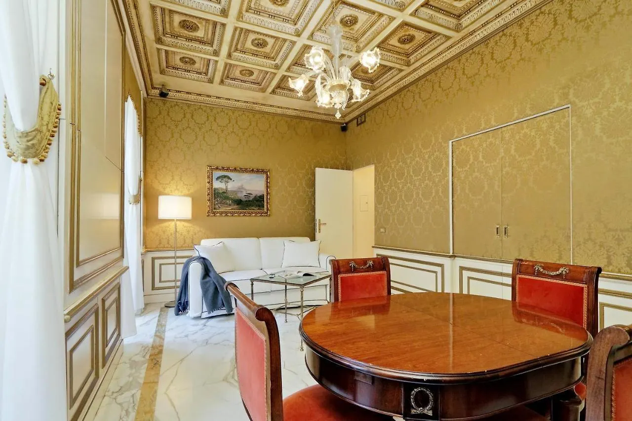 Elegant Apartment Nearby Trevi Fountain Rome Italie